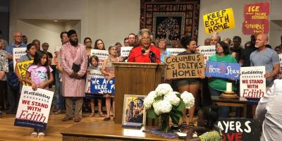 Congresswoman Beatty speaks in support of Edith Espinal.